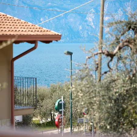 Apartment Rossana Con Piscina Brenzone sul Garda